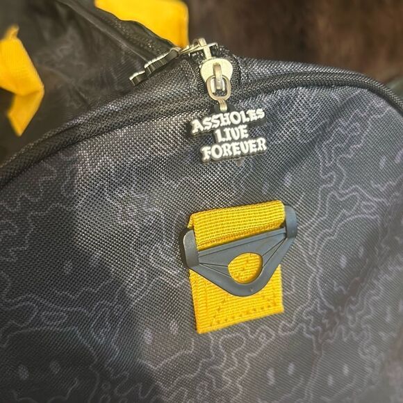 Assholes live forever duffle bag NEW (4550) - Picture 3 of 6